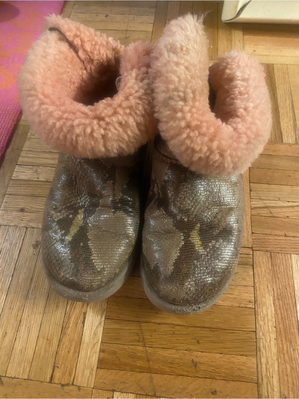 UGG Pink Shiny snake leather Short Slip-On Booties real fur sheepskin.